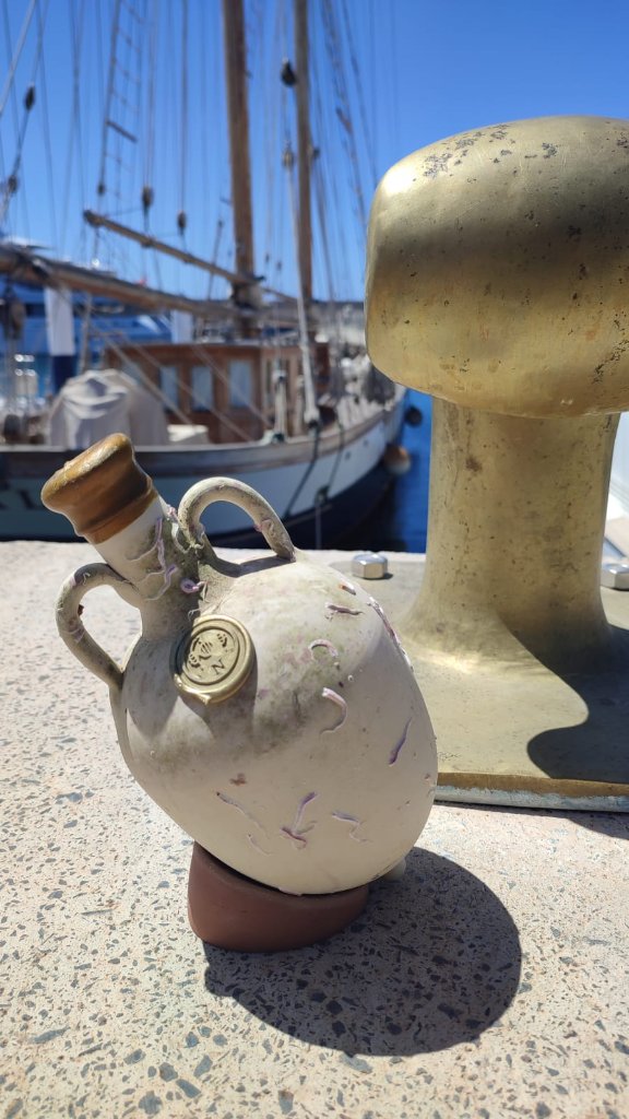 Nautilus Lanzarote - vino submarino 10