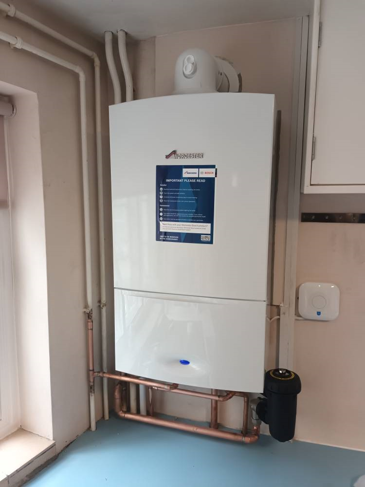 Worcester Bosch Boiler Installation — Kitchen Utility — Heating project by Curtis and Carder