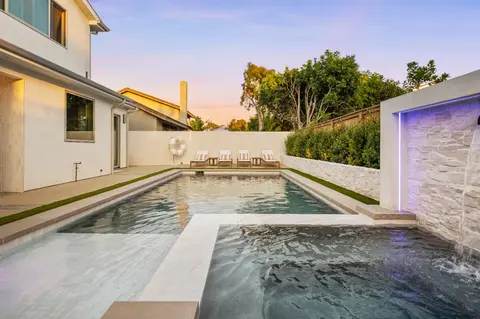 Custom Pool & Spa in Huntington Beach, CA — Coastline Pools project photo 4