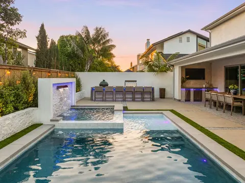 Custom Pool & Spa in Huntington Beach, CA — Coastline Pools project photo 1