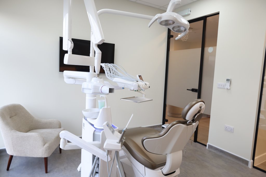 Dental treatment at Mélo Clinic