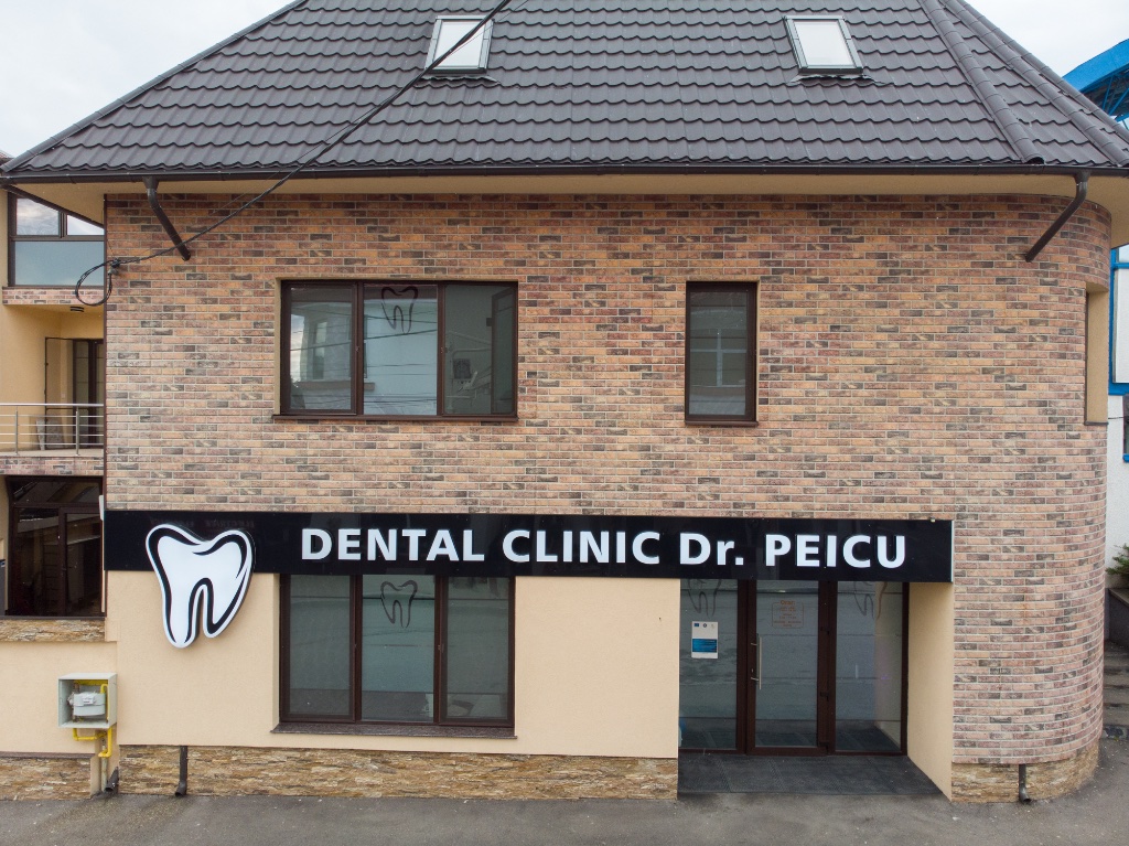 Exteriorul clinicii Dental Clinic Dr. Peicu din Câmpina