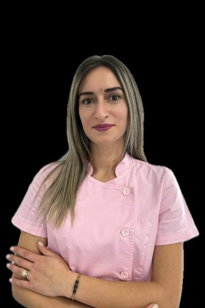 Cristina Tanase — Asistent medical la Dental Clinic Dr. Peicu