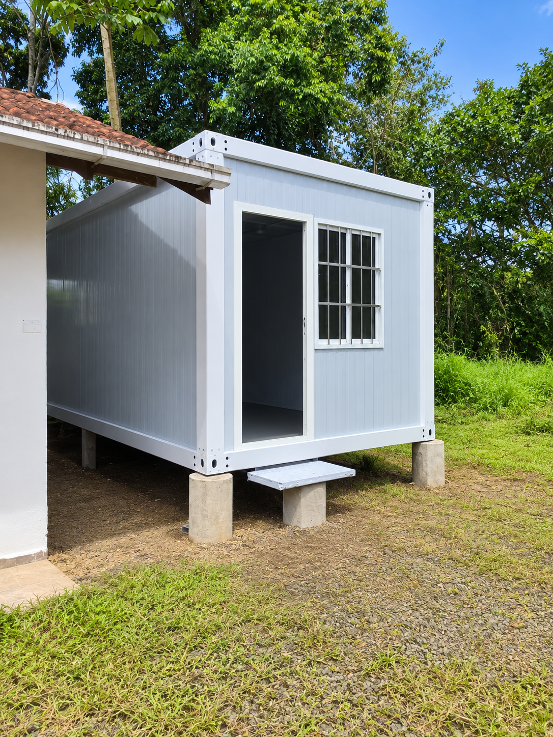 Módulo habitacional 3x6 de 18 m² para moradia instalado em Blumenau, Santa Catarina