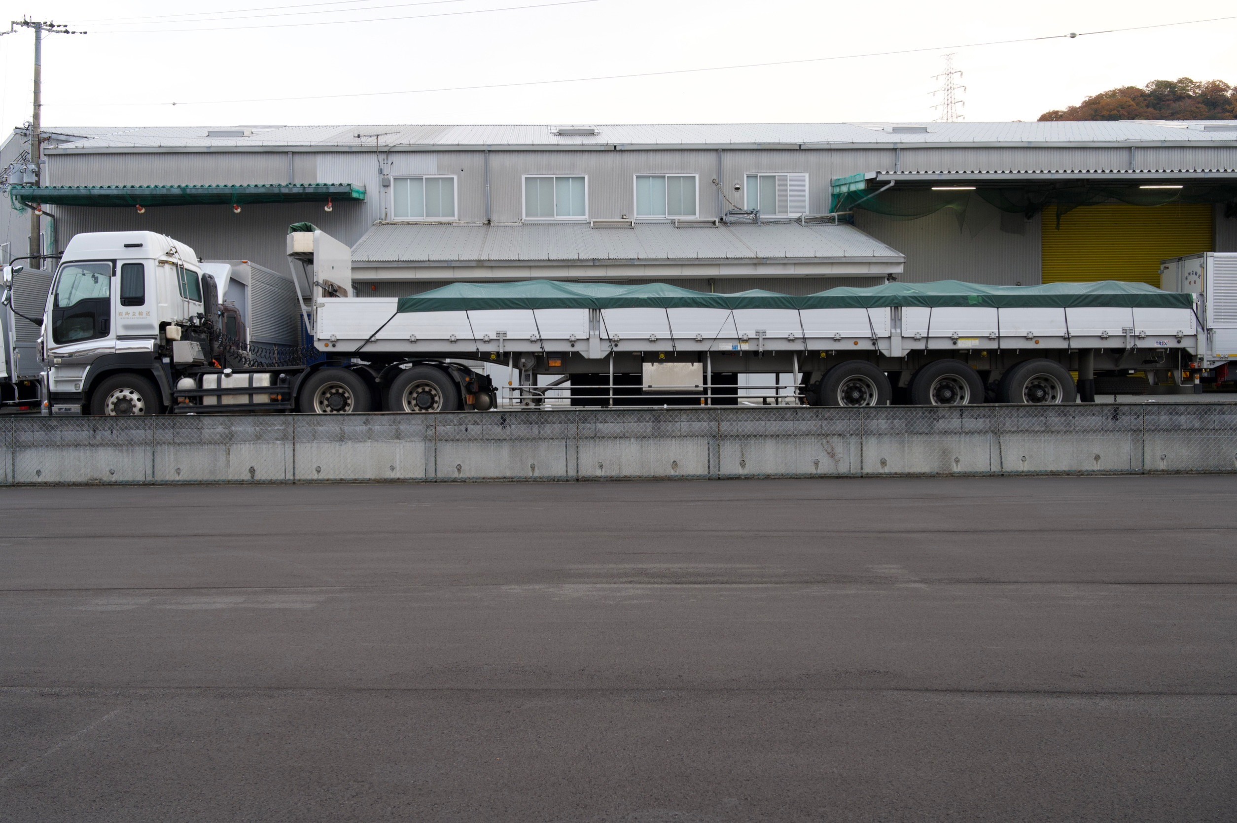 25t トレーラー 平ボデー車