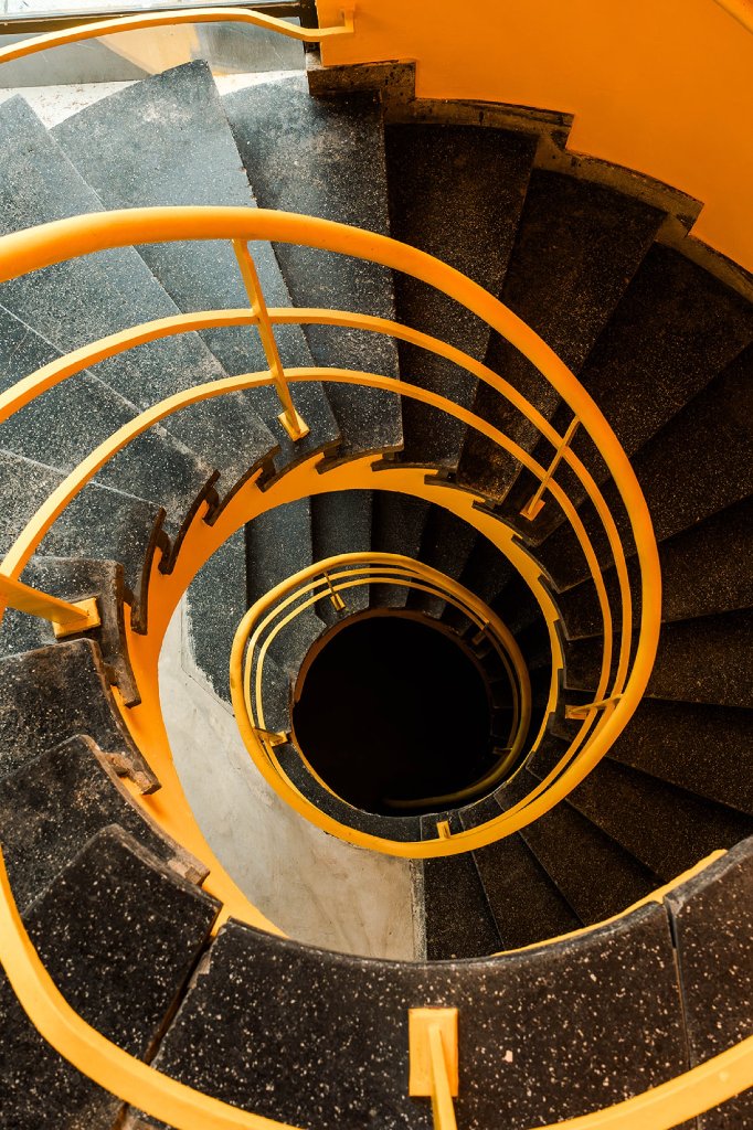 Die ikonische gelbe Wendeltreppe im Kesselwerk 1954