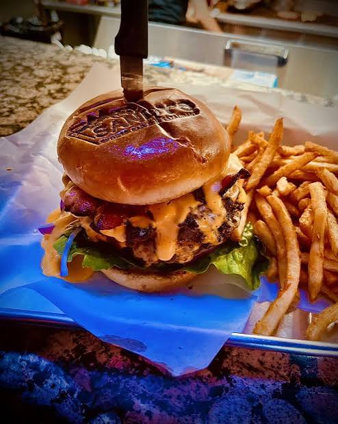 Sandy's Sports Bar & Restaurant