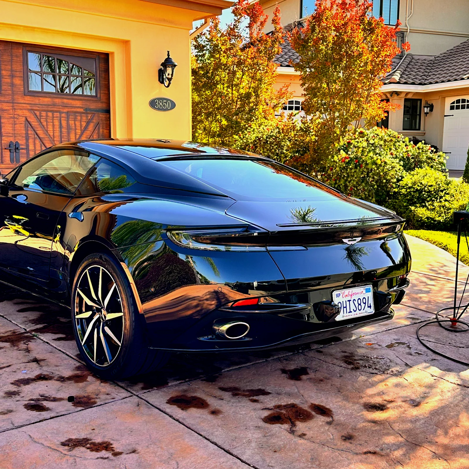 Black Aston Martin from TheWashMen’s finished-work portfolio