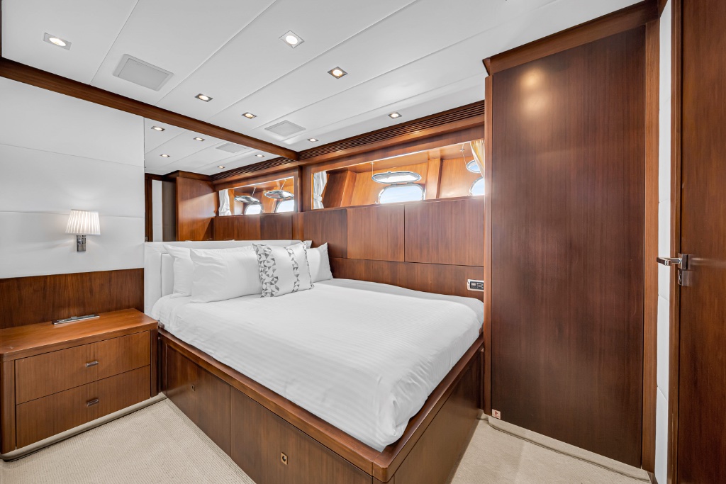 Guest cabin