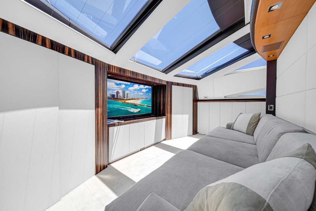 Salon high-gloss finishes