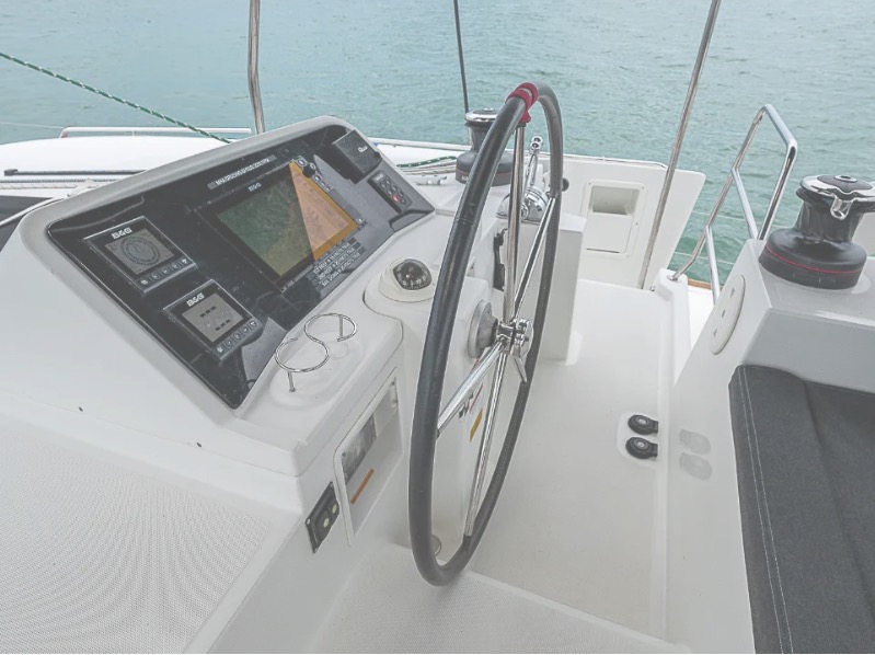 Helm station and cockpit controls