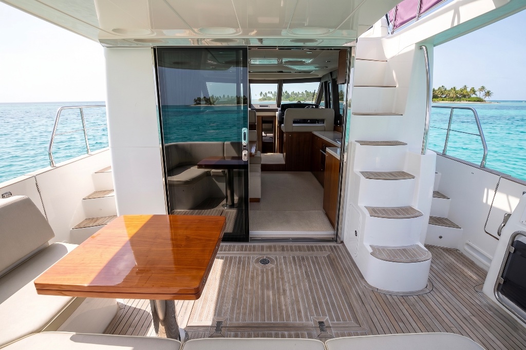 Azimut Magellano 45 cruising Miami