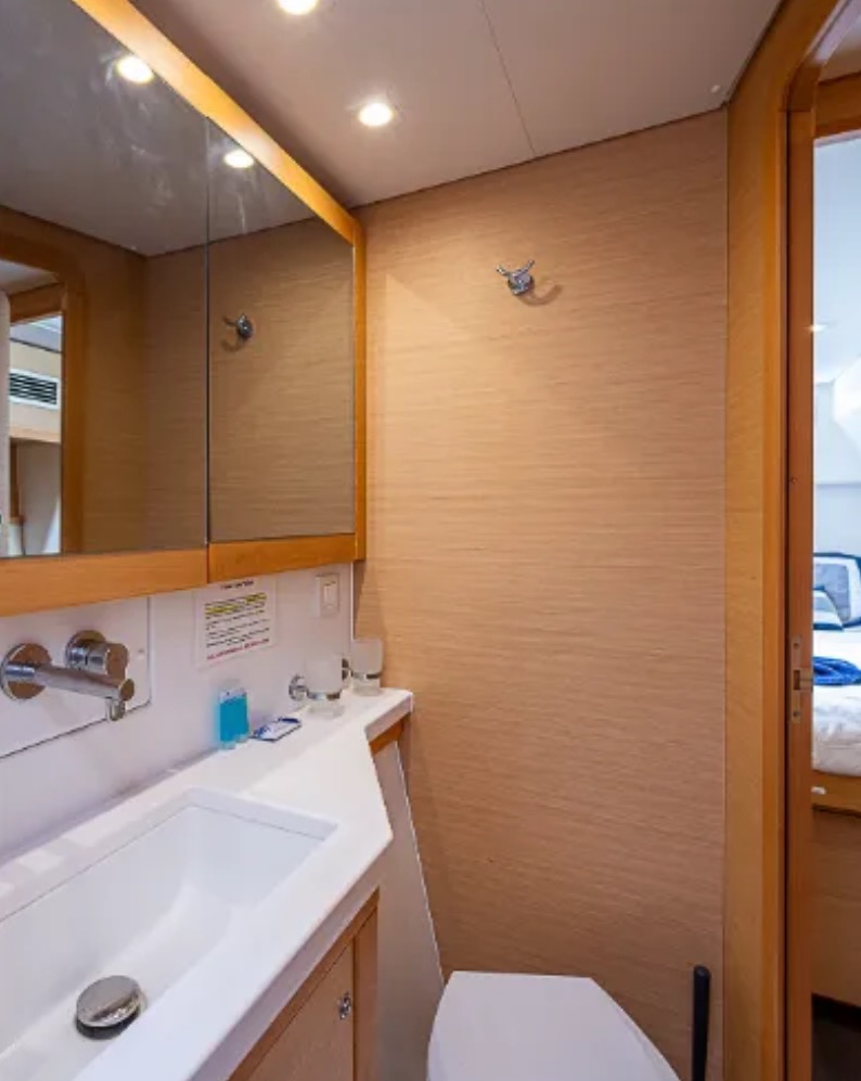 Ensuite bathroom vanity