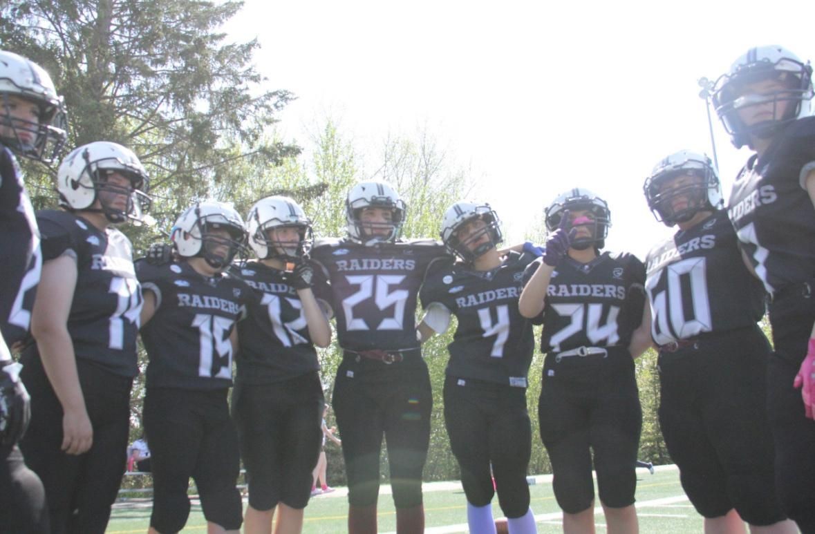 Raiders huddle