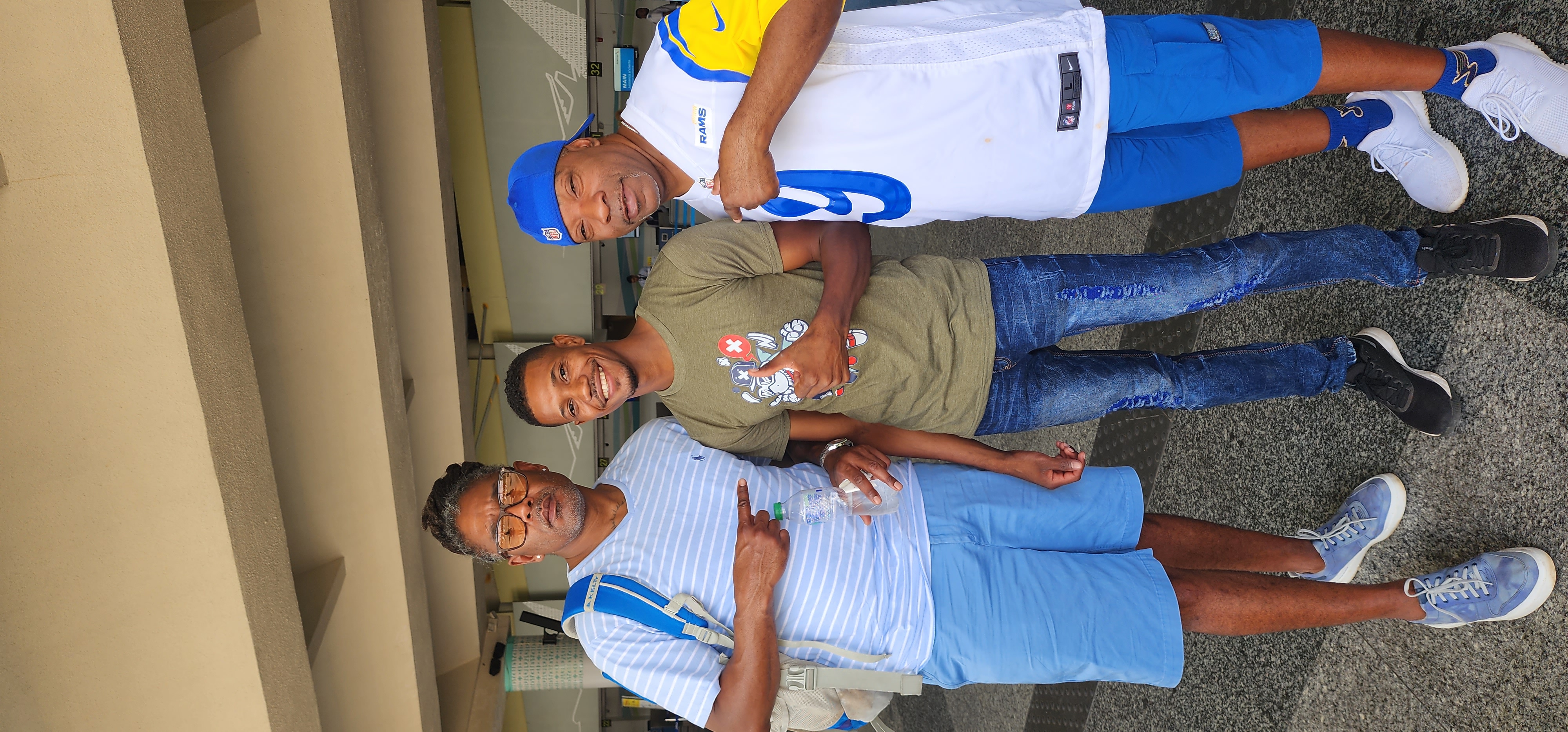 Happy customers after their private airport transfer in Puerto Plata