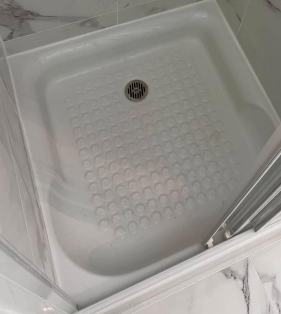 Pose de receveur de douche — Olivier Plomberie à Torcy (Seine-et-Marne)