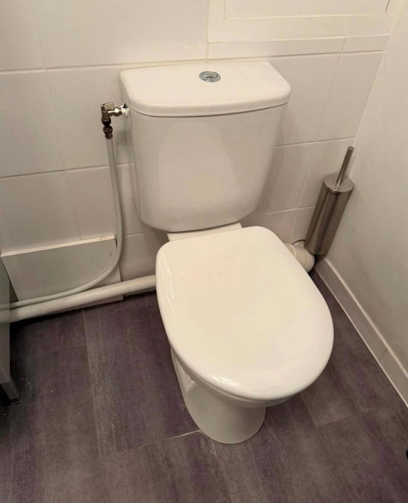 Installation complète de WC (avec robinet d'arrêt) — Olivier Plomberie à Chelles (Seine-et-Marne)