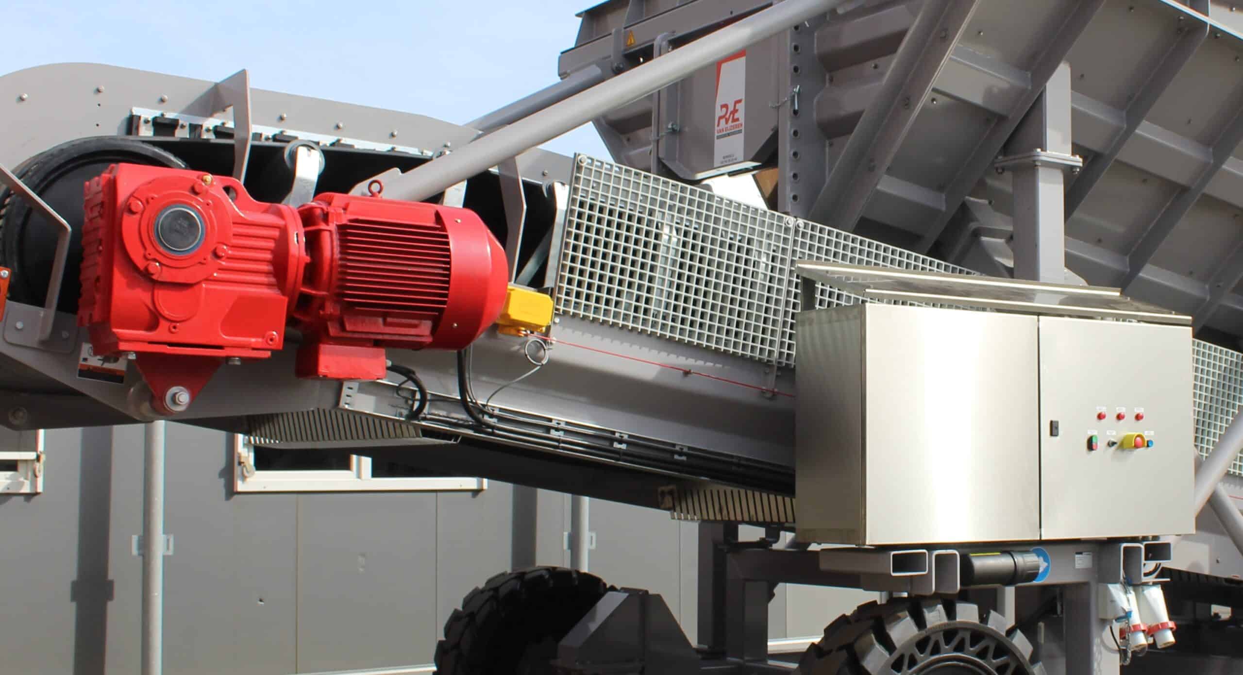 Integratie van besturing & elektrotechniek bij P. van Eijzeren Machinebouw