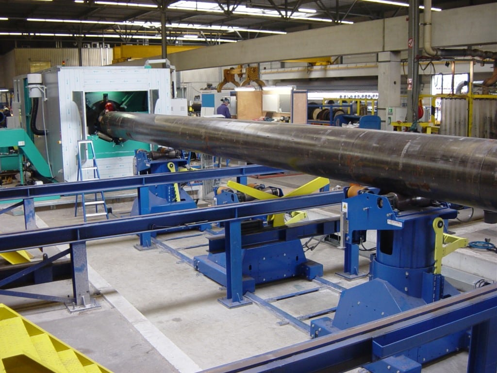 Montage van een industrieel transportsysteem