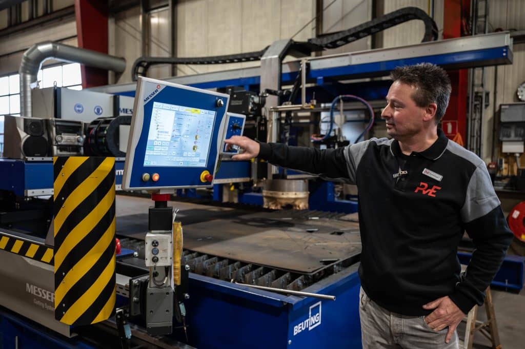 CNC-gefreesd metalen onderdeel van P. van Eijzeren Productie