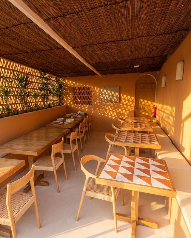 Interior de Bonjour Martina, cafetería de brunch en La Laguna