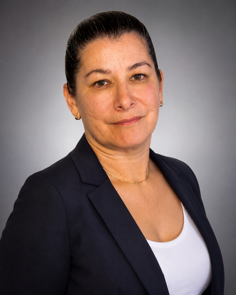 Ms. Gloria Echeverri