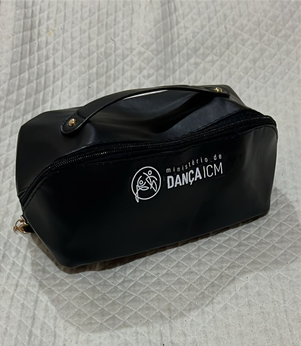 Necessaire