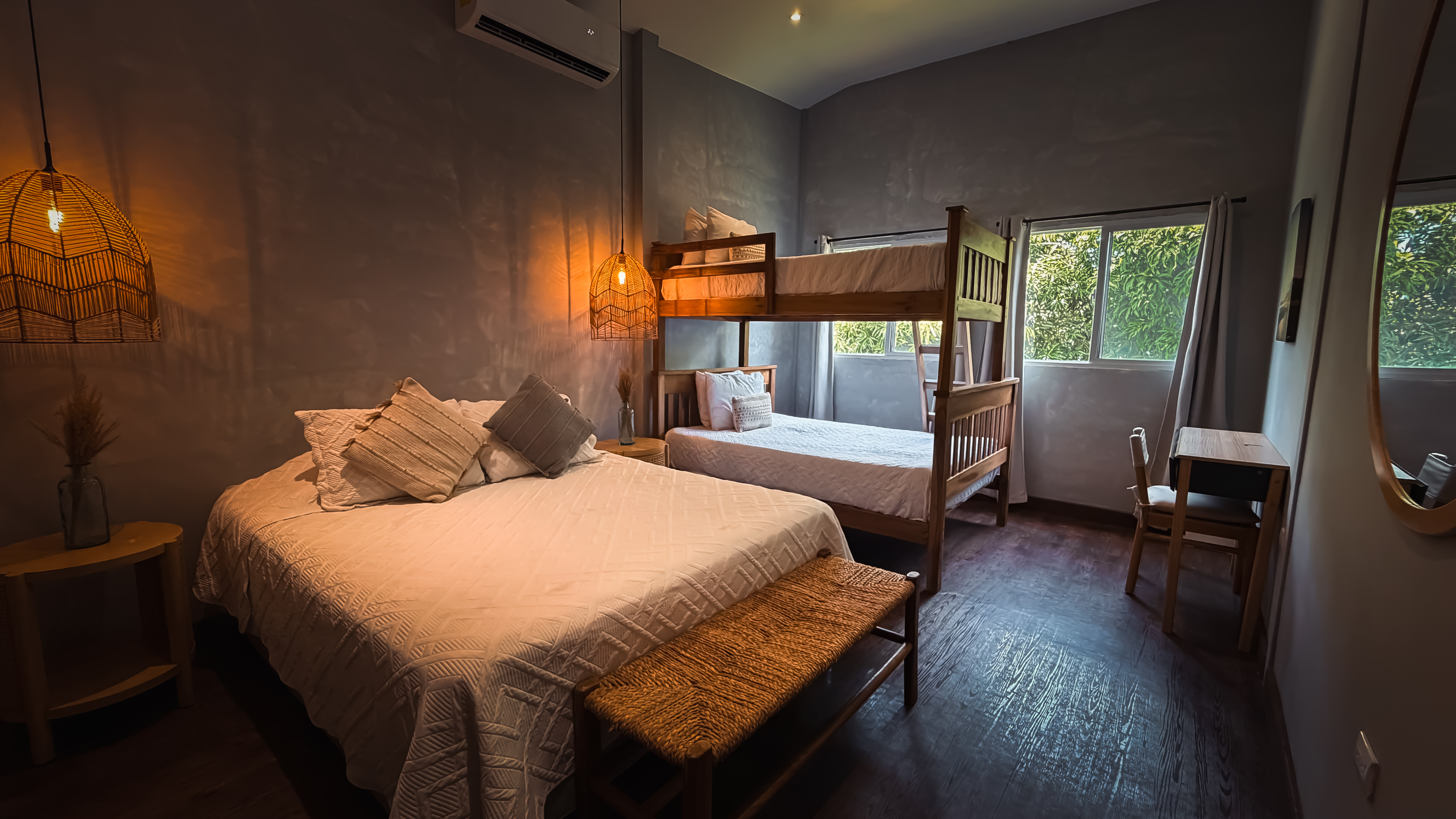 Deluxe Studio Apartment — Sea View 2