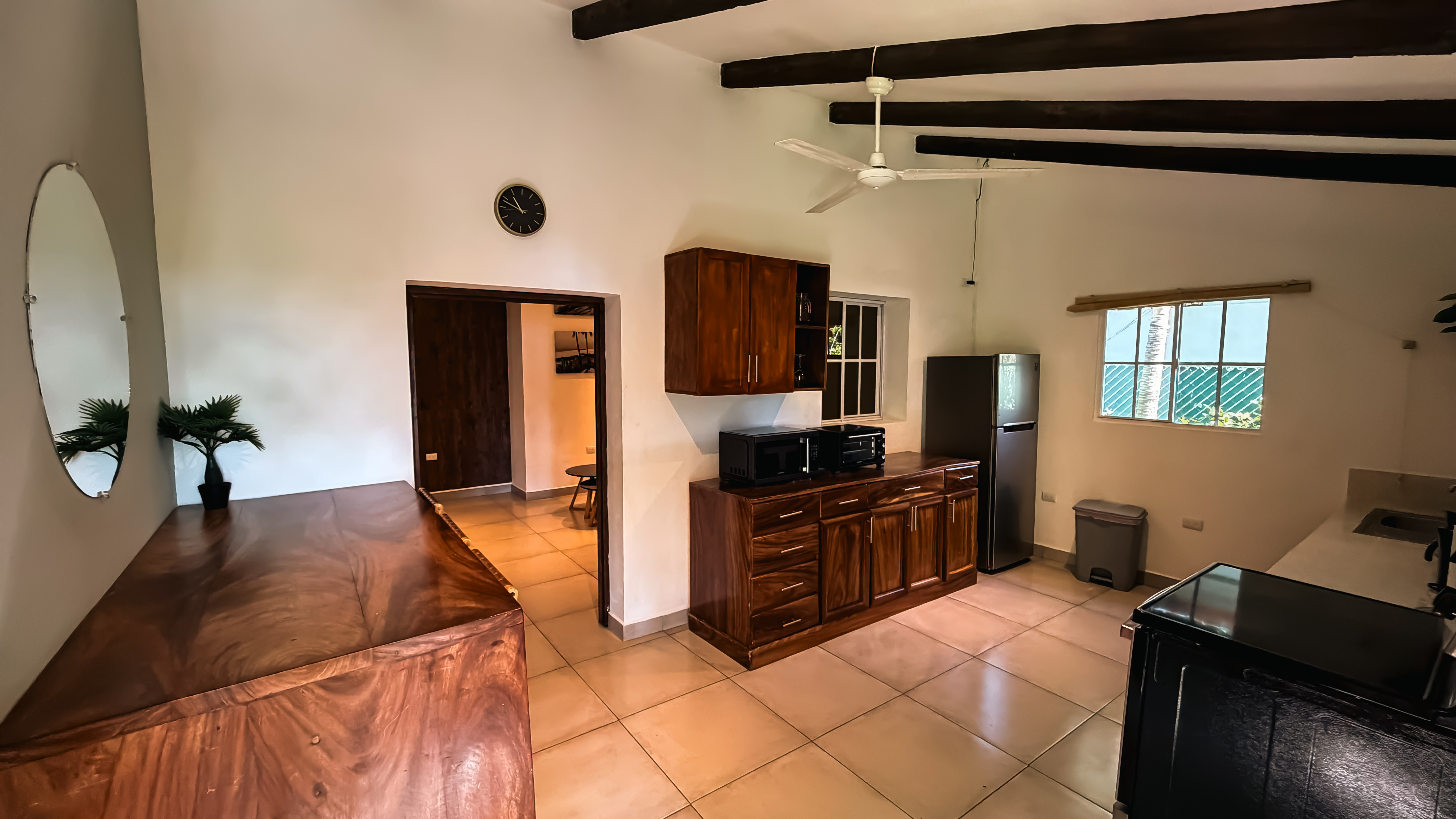 Studio Apartment — Pool View 7