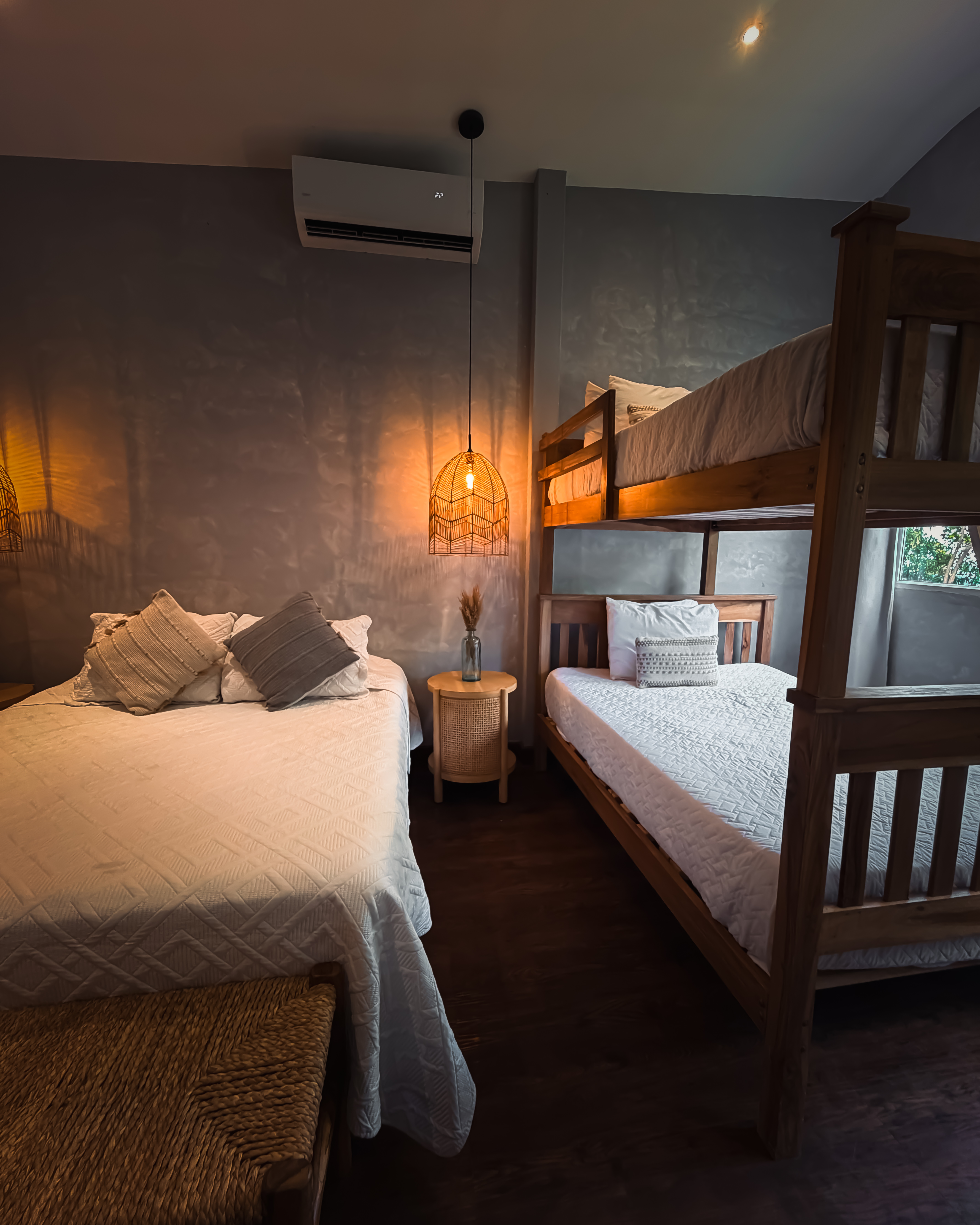 Deluxe Studio Apartment — Sea View 3
