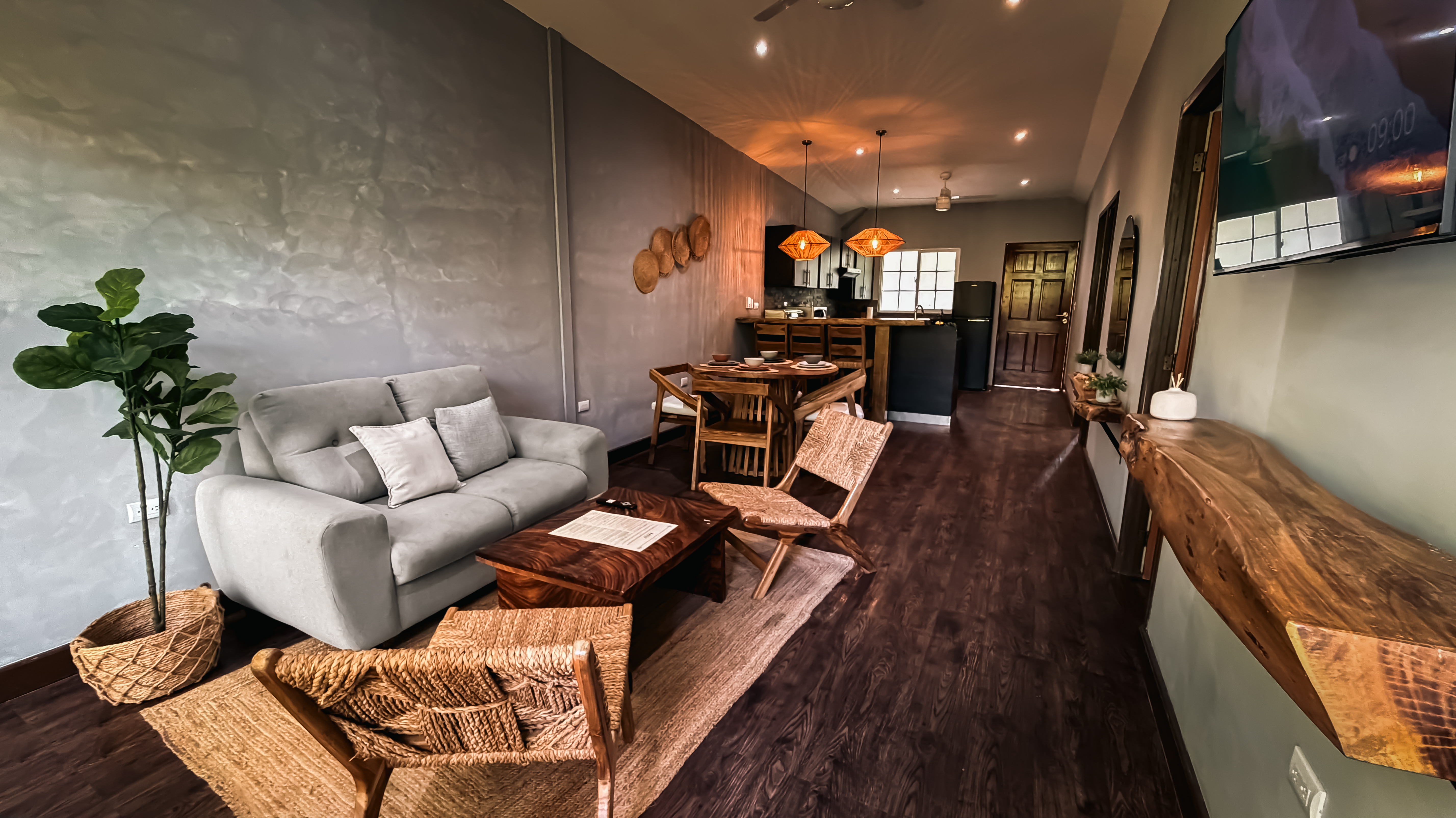 Deluxe Studio Apartment — Sea View 8