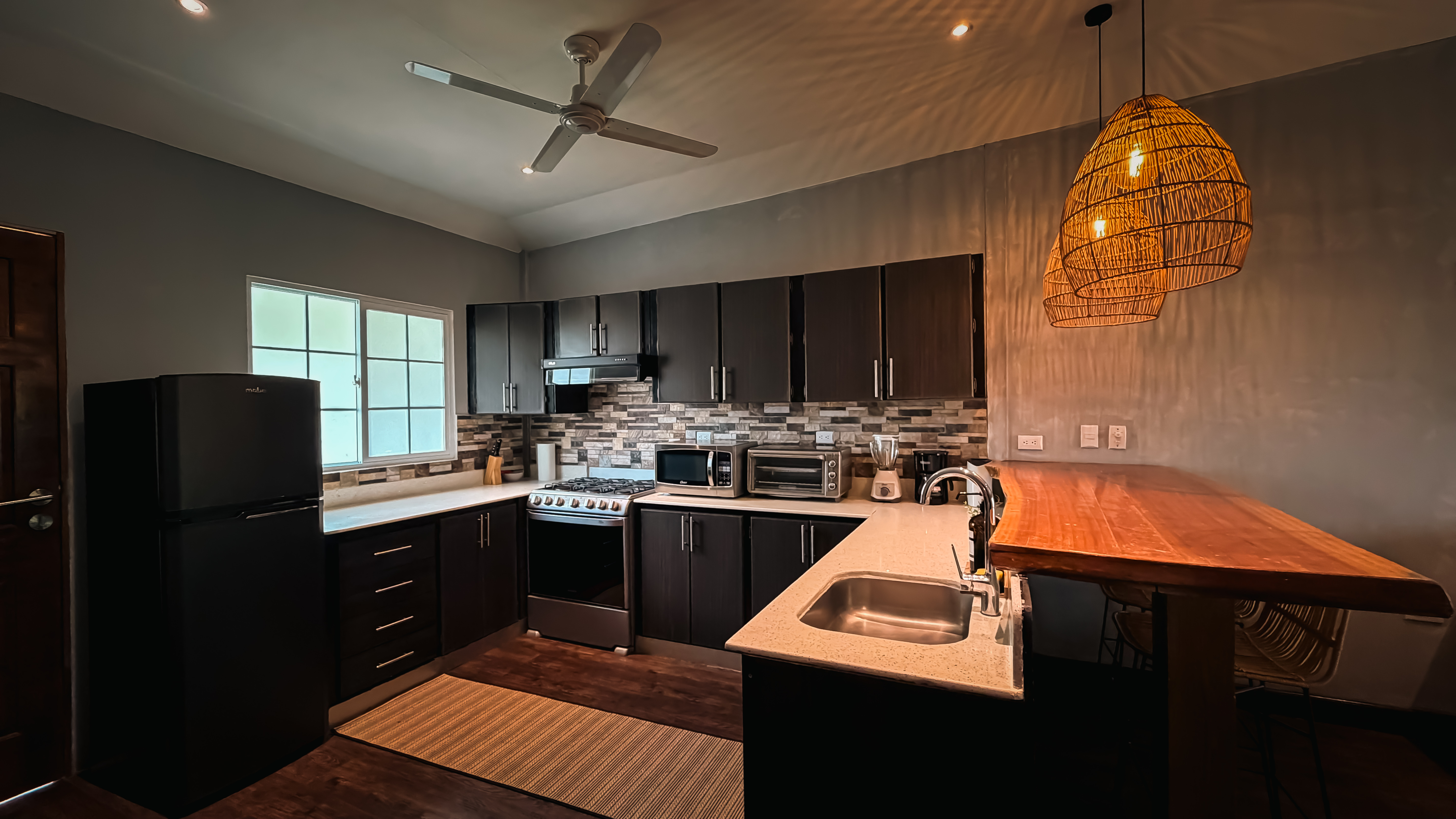 Deluxe Studio Apartment — Sea View 6