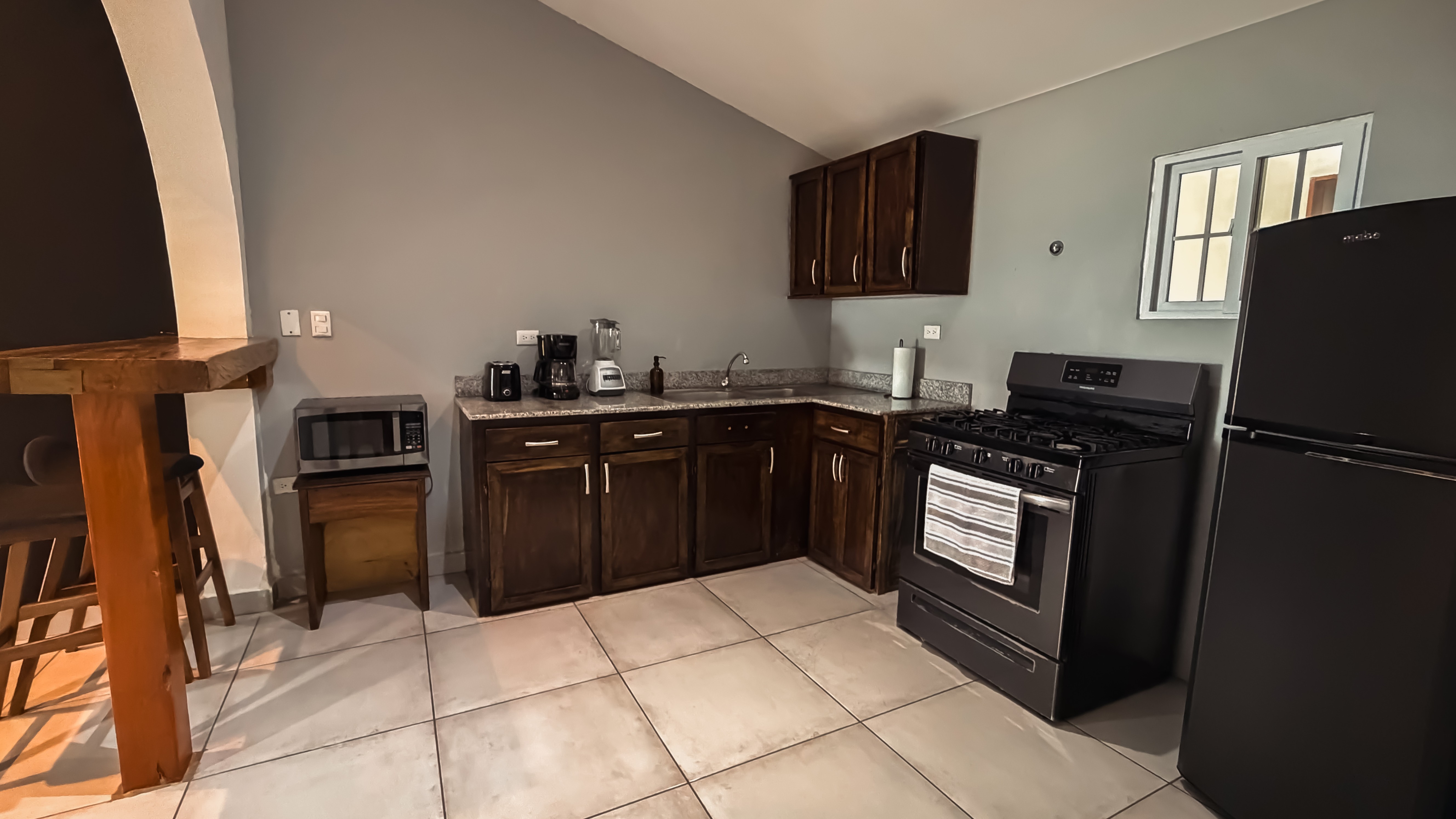 Studio Apartment — Pool View 8