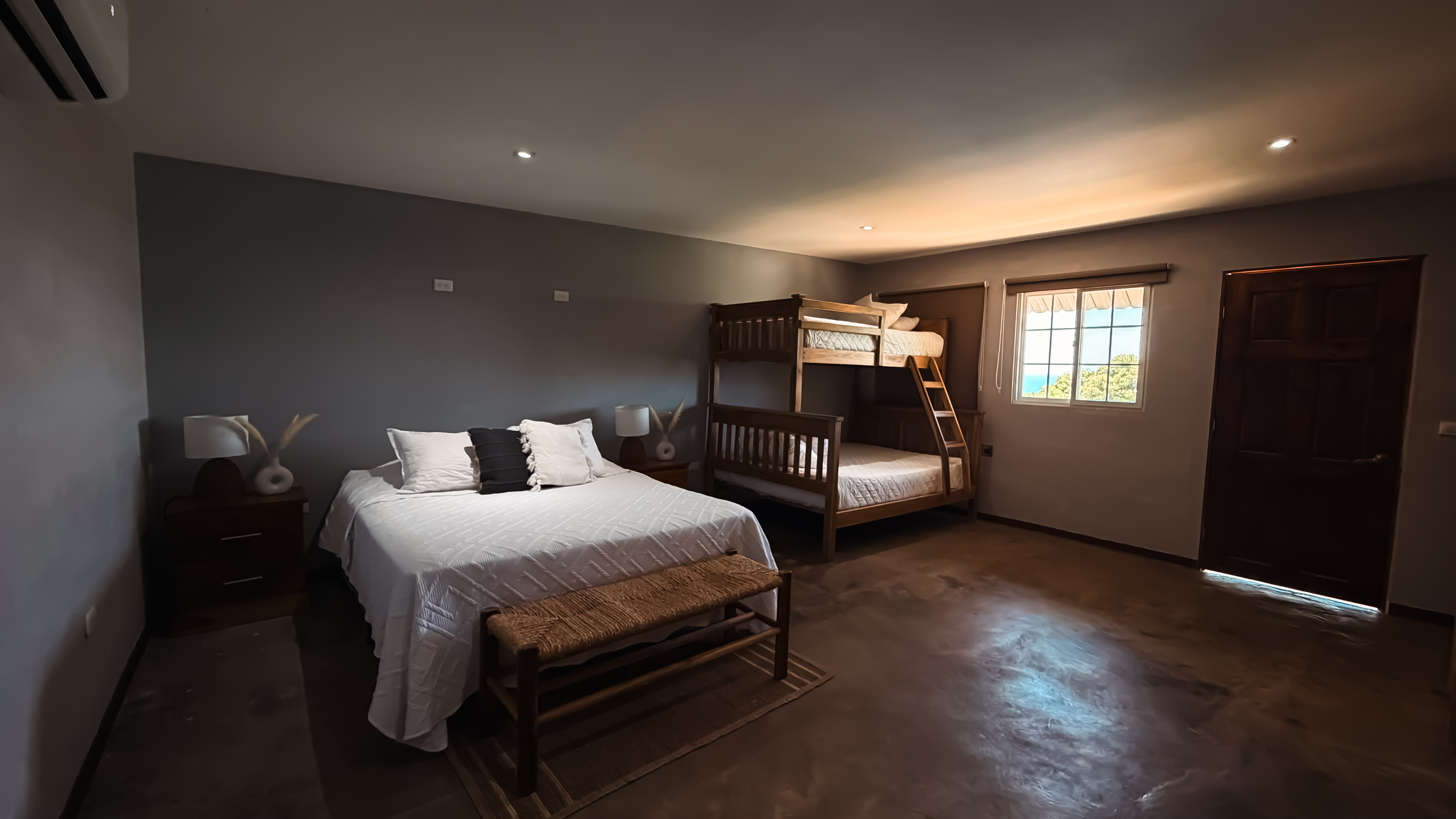Standard Apartment — Ocean View 1
