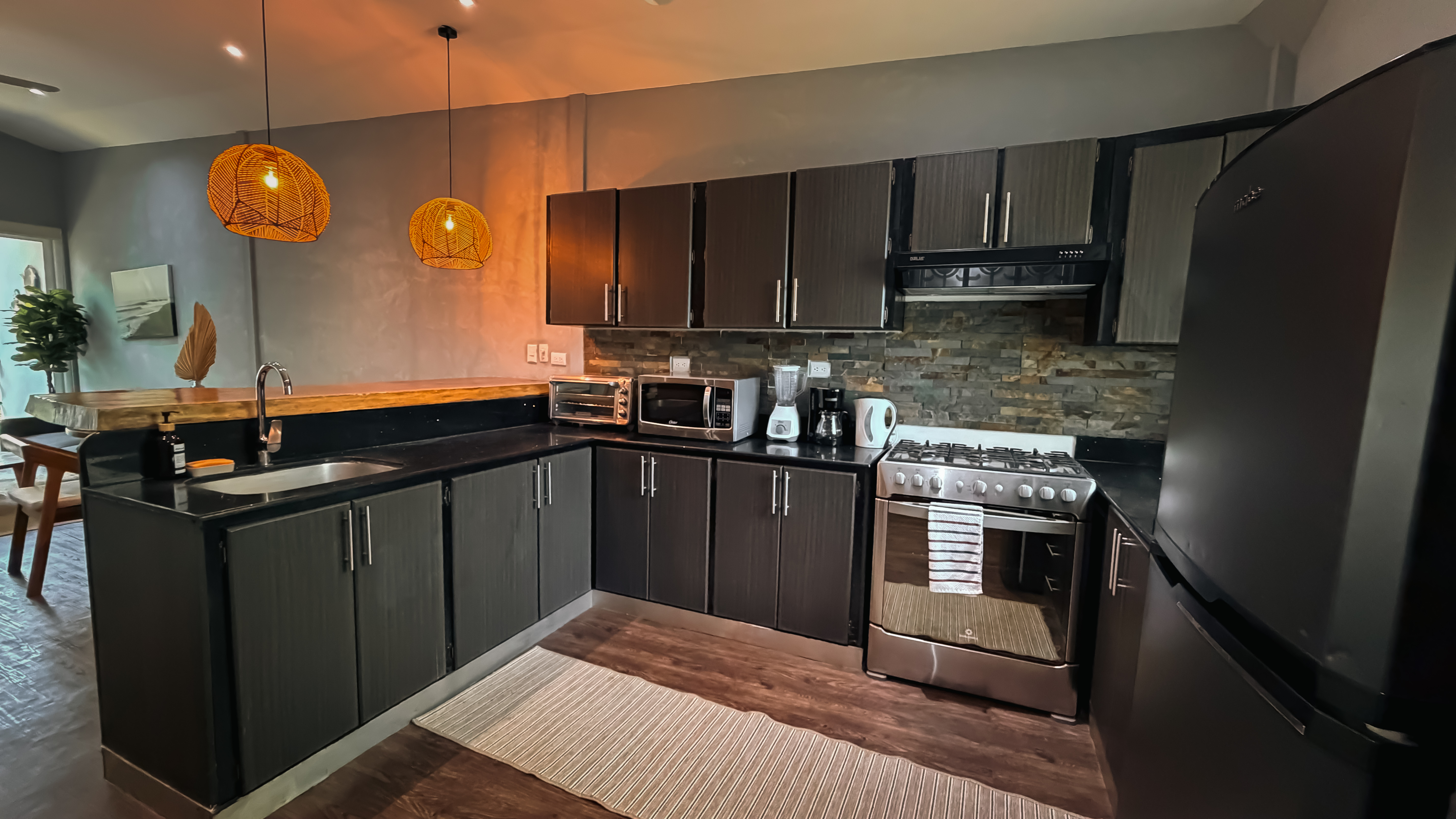 Deluxe Studio Apartment — Sea View 7