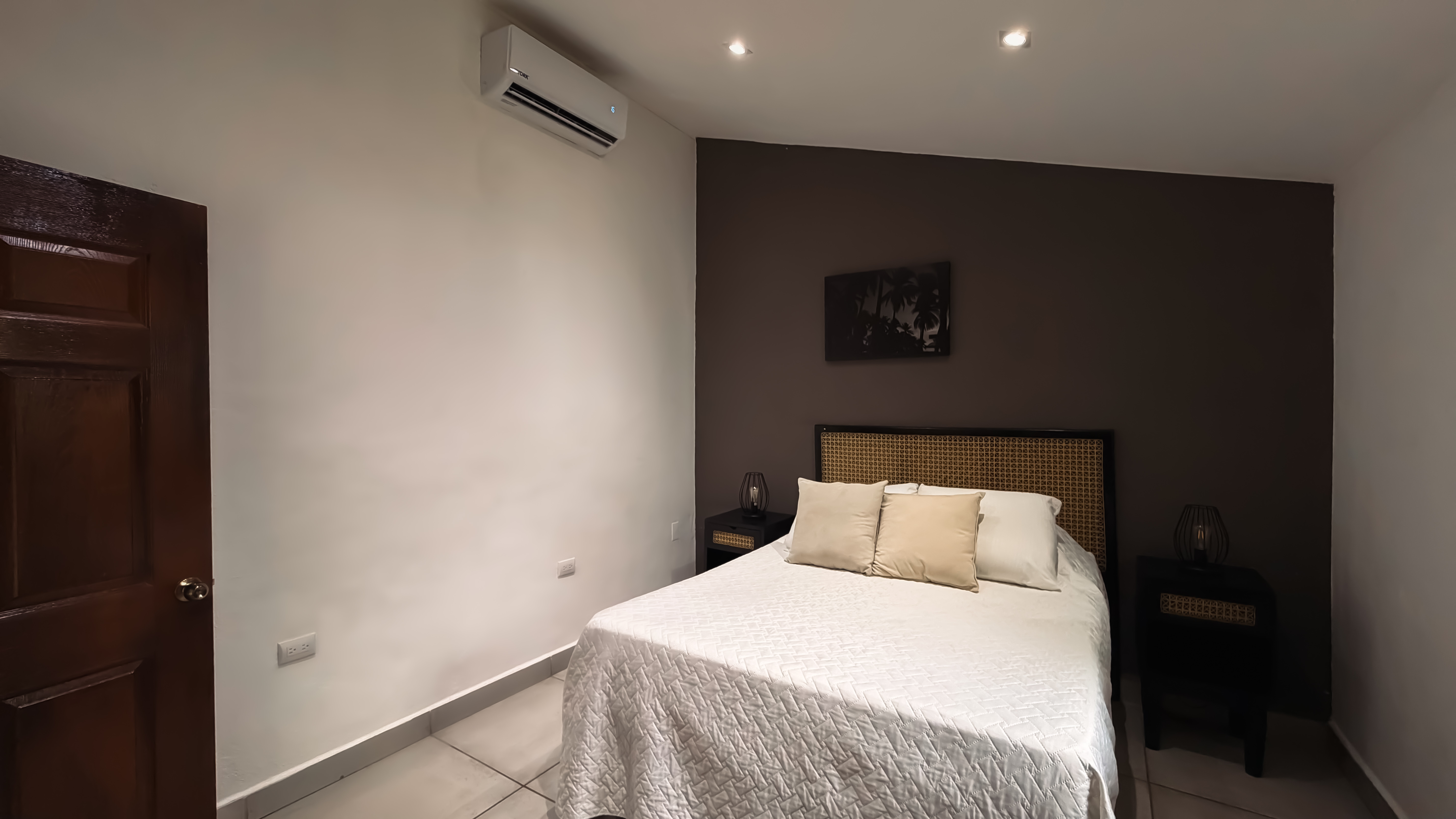 Studio Apartment — Pool View 4