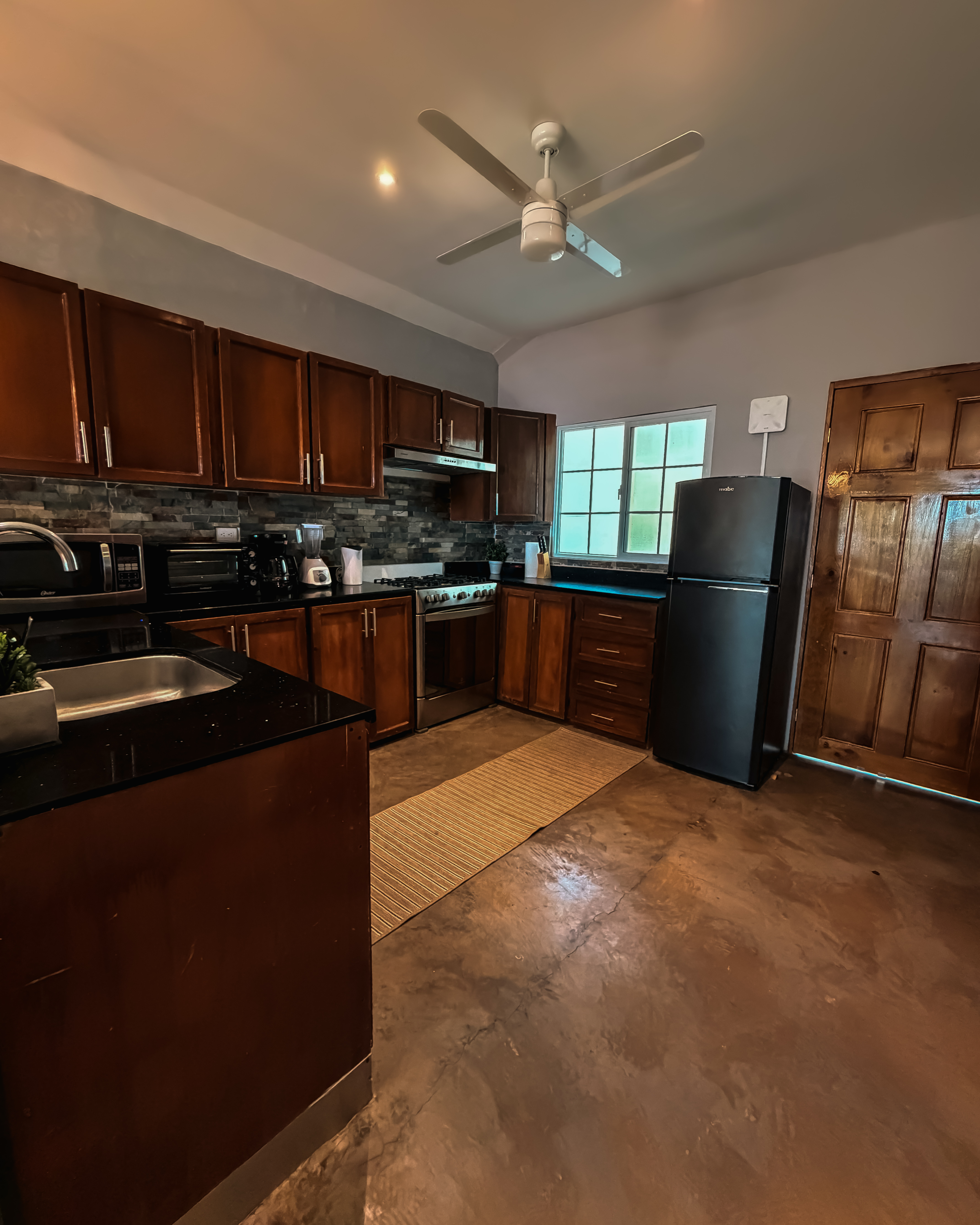 Deluxe Studio — Ocean View 10