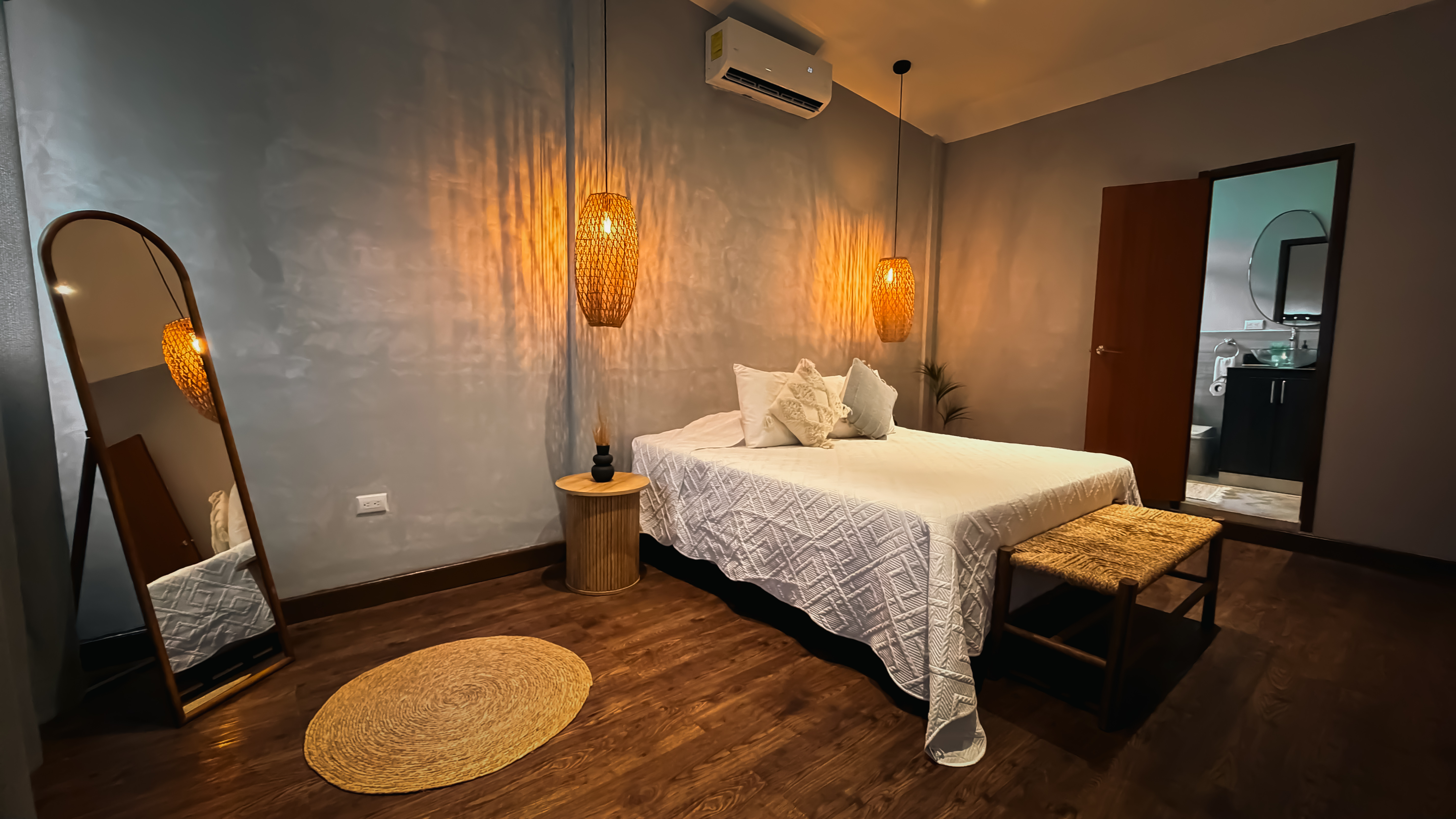 Deluxe Apartment #9 — Partial Ocean View · 2nd Floor
