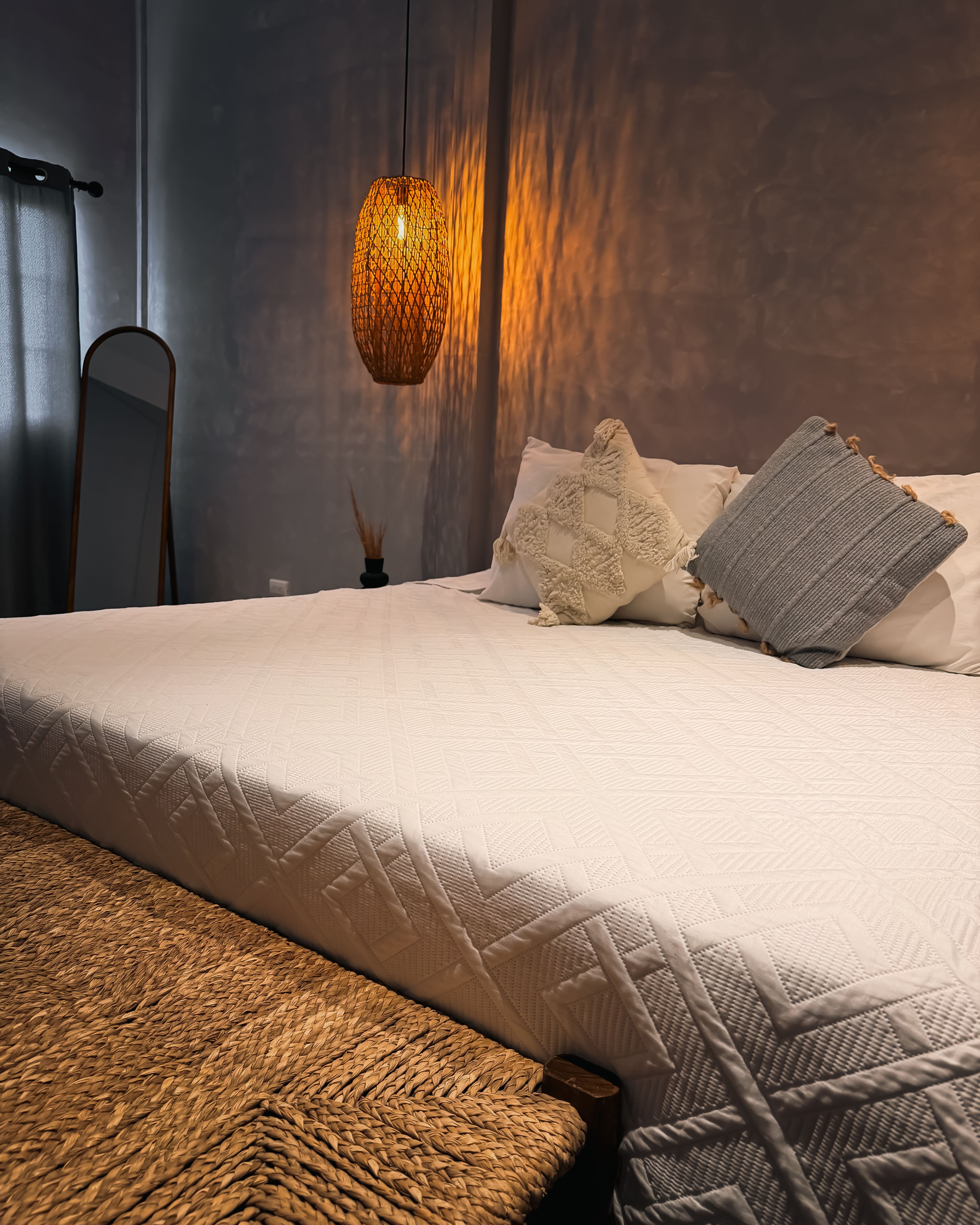 Deluxe Studio Apartment — Sea View 3