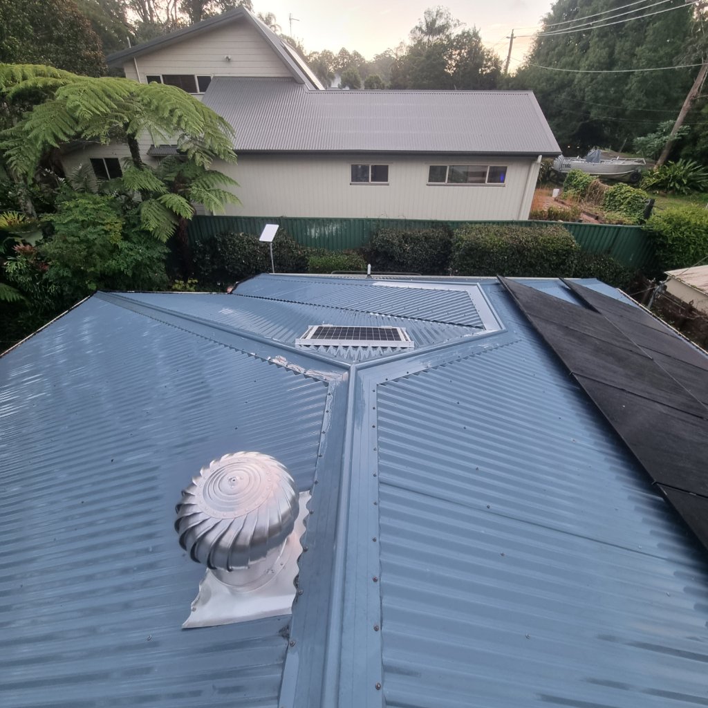 Whirlybird vent and roof all cleared out 🌀