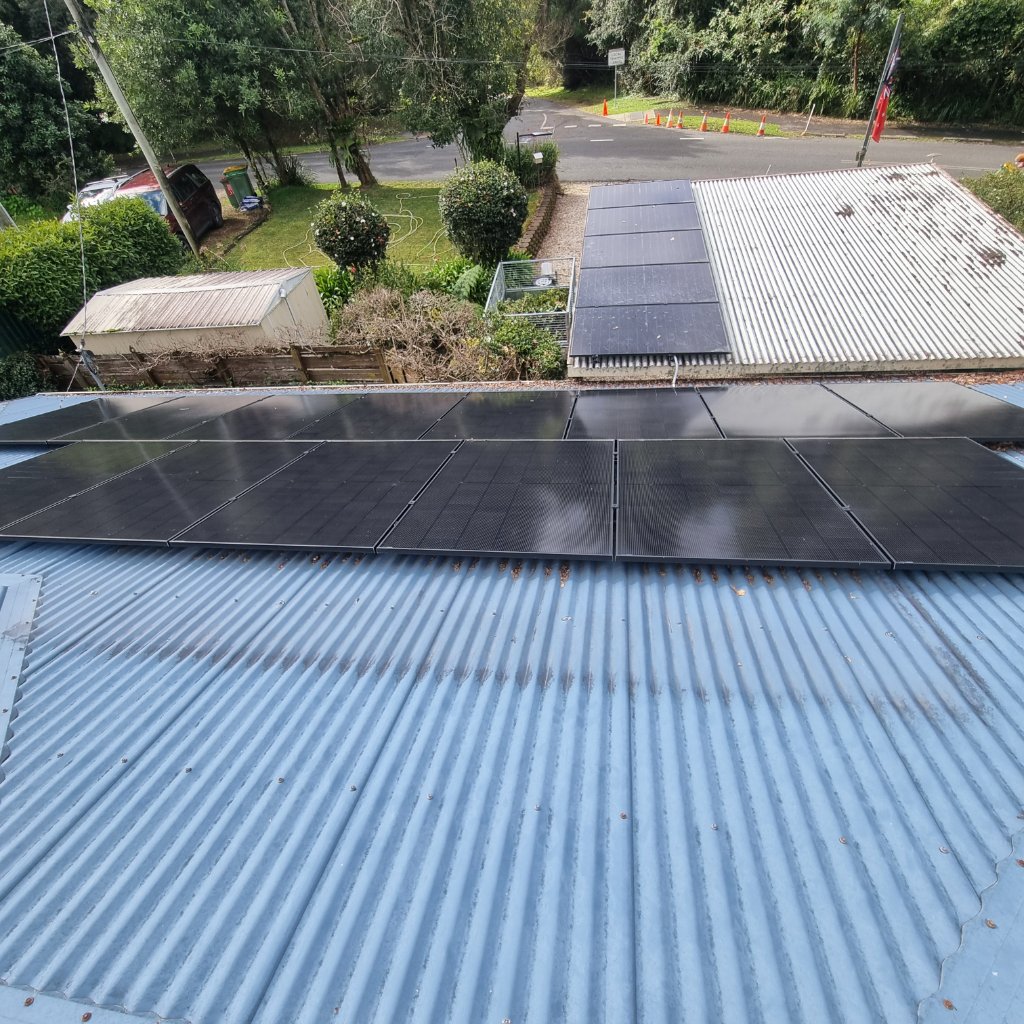 Keeping those solar panels performing at their best ⚡