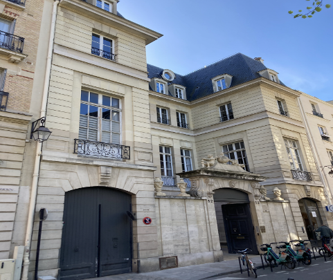 52 Rue de Sévigné