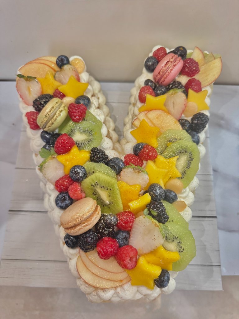 Custom cakes creation