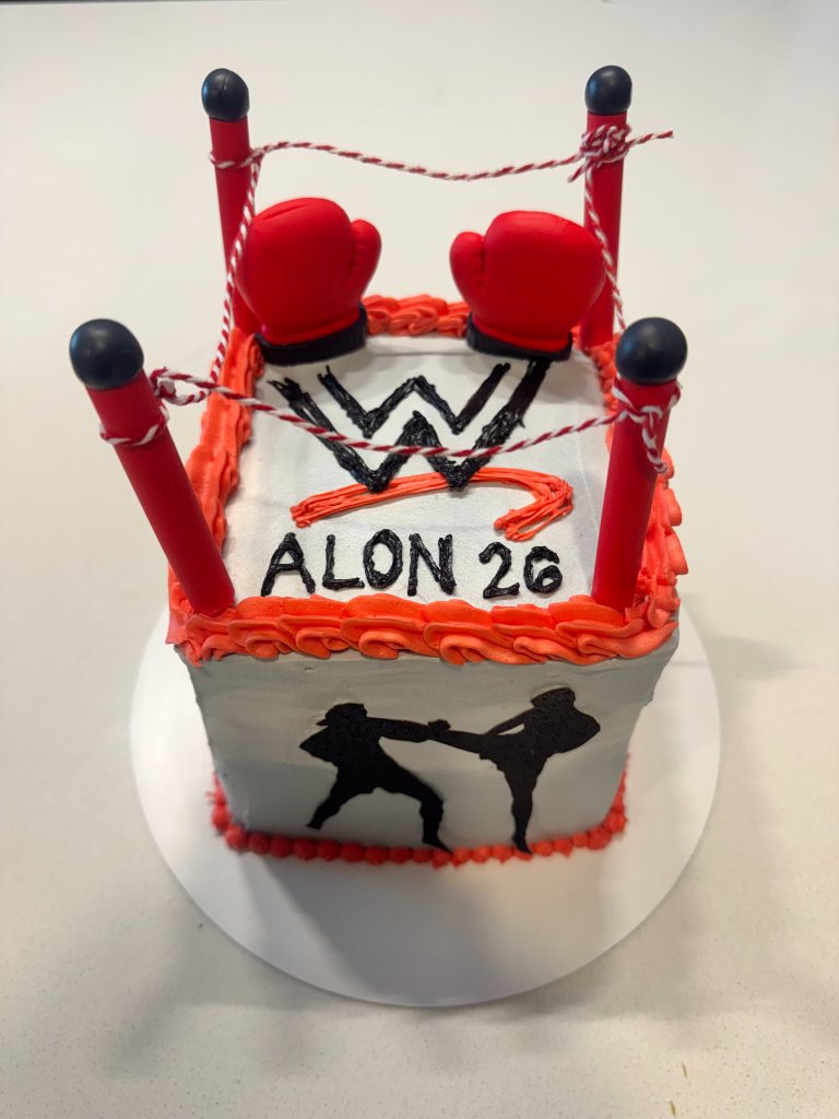 Custom cakes creation