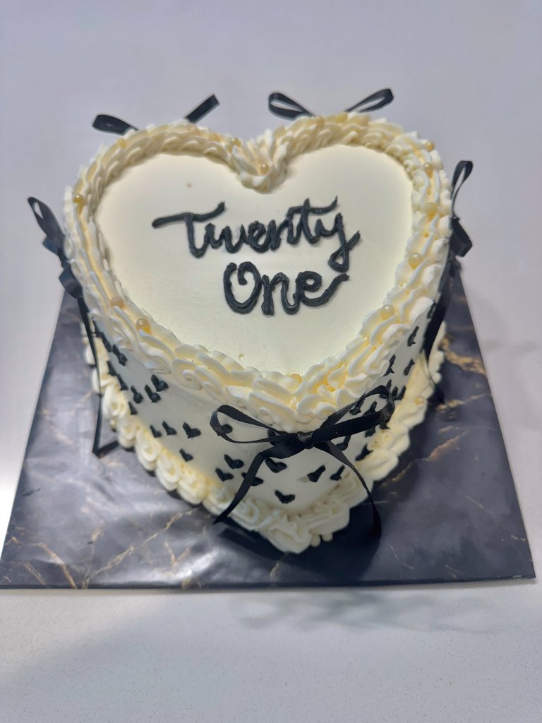 Custom cakes creation