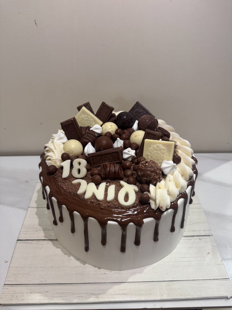 Custom cakes creation
