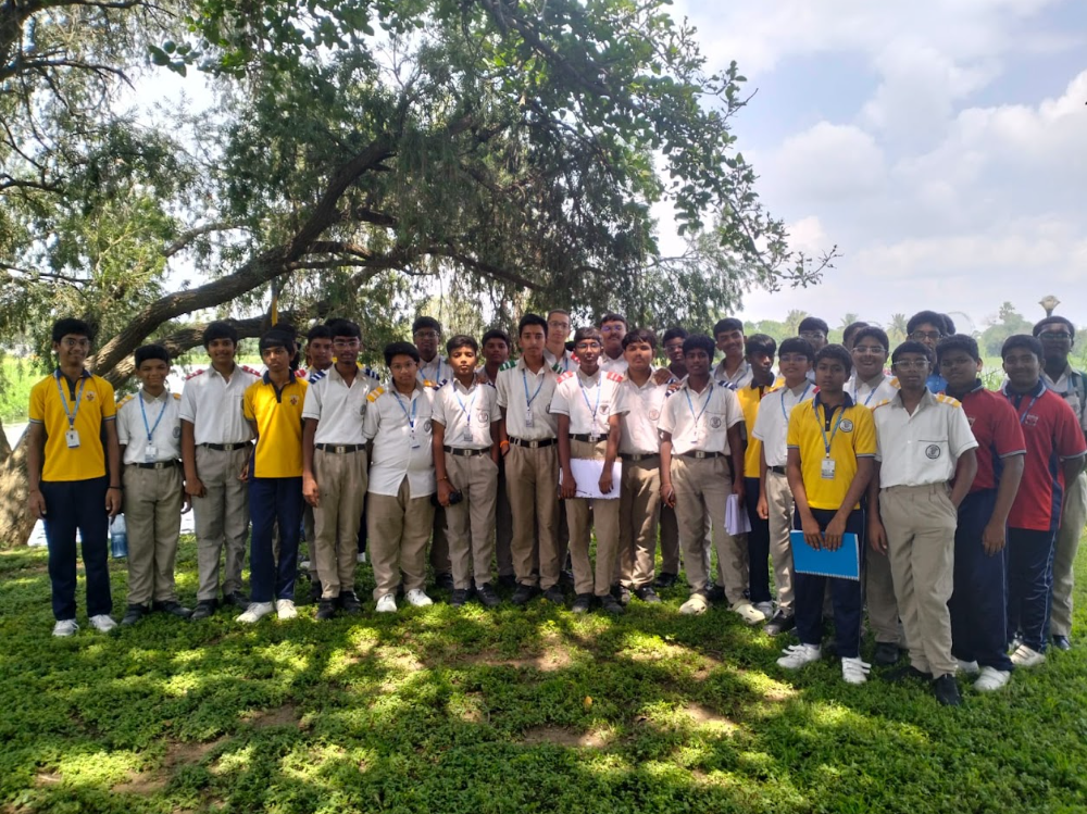 ICRISAT Field Trip — Students Gathered Beneath the Canopy