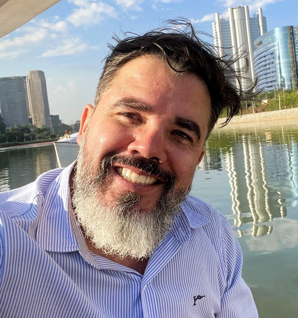 Corretor de imóveis Sardo