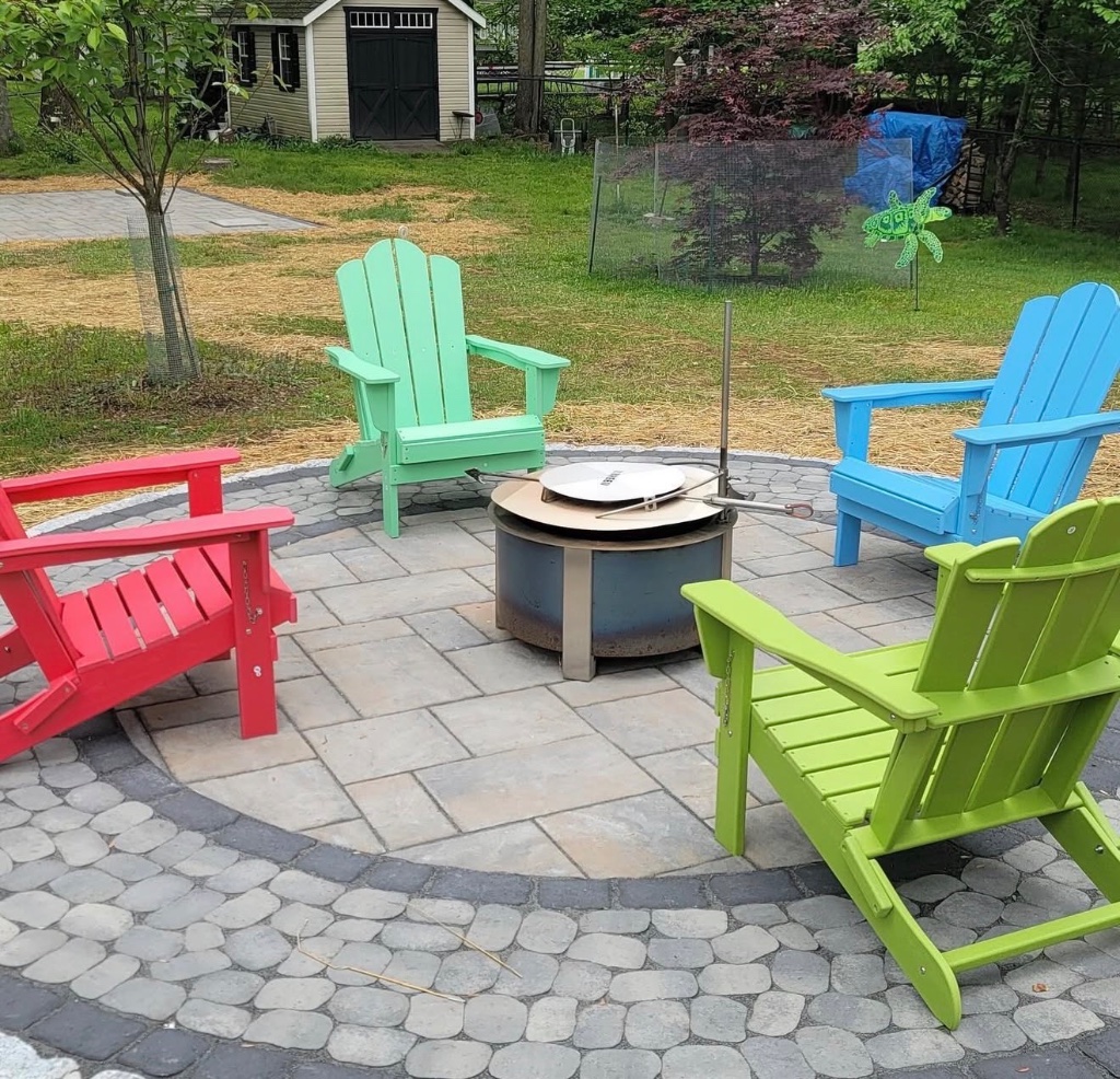 Circular Paver Fire Pit Patio