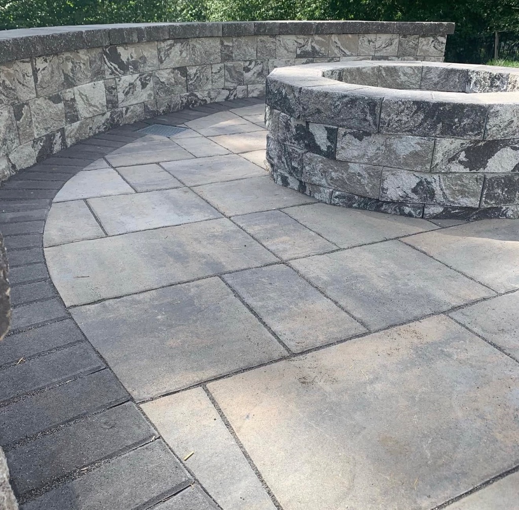 Curved Patio with Round Fire Pit & Seat Wall